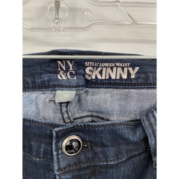 New York & Co Dark Wash Mid Rise Denim Sits at lower waist Skinny Jeans Size 10 - Picture 3 of 10